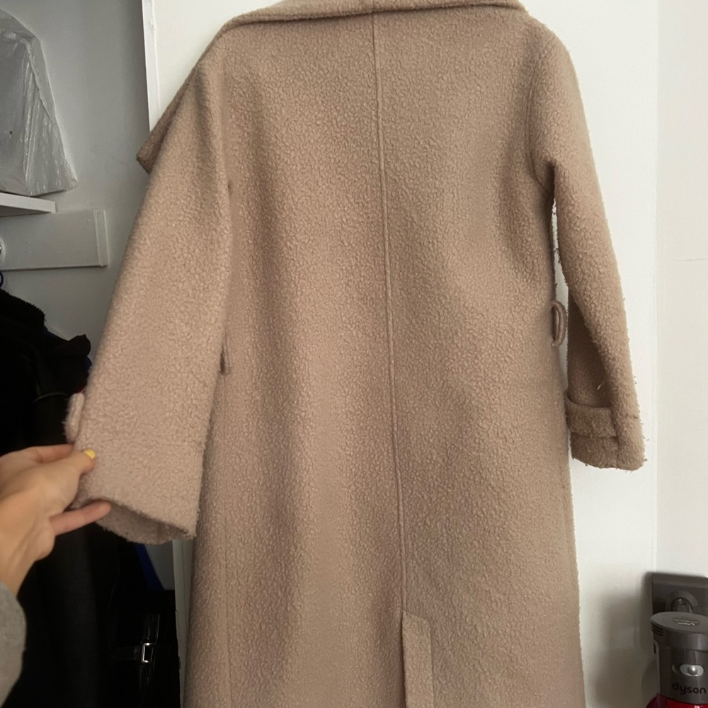 Chic Beige Double-Breasted Coat - image 6